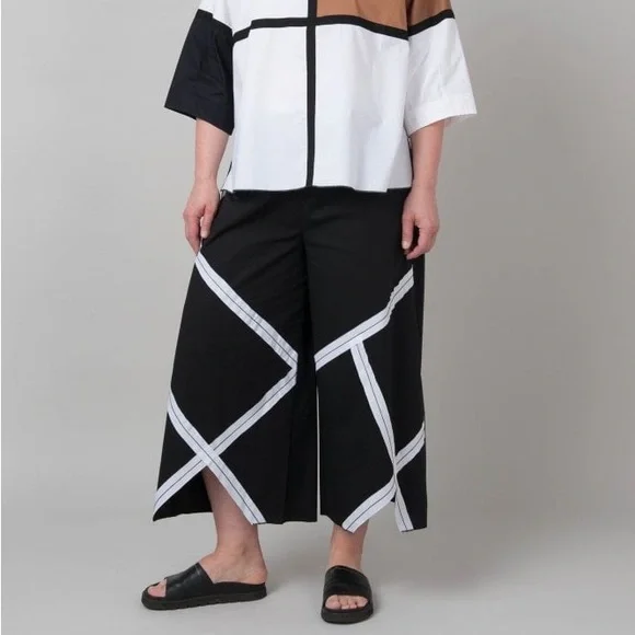 Ozai N Ku Wide Leg Pants Ribbon Appliqué Asymmetric Cutout Hem Zip Elastic Waist - Picture 1 of 16